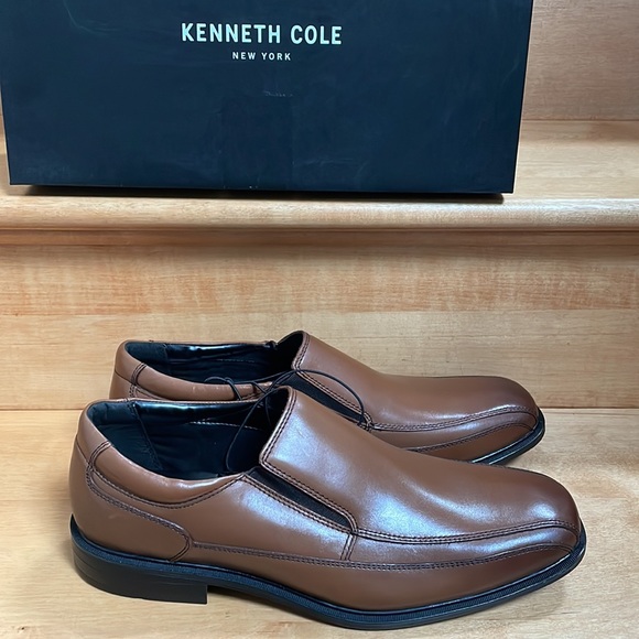 Kenneth Cole New York - Leather Loafer Shoes - Picture 4 of 7